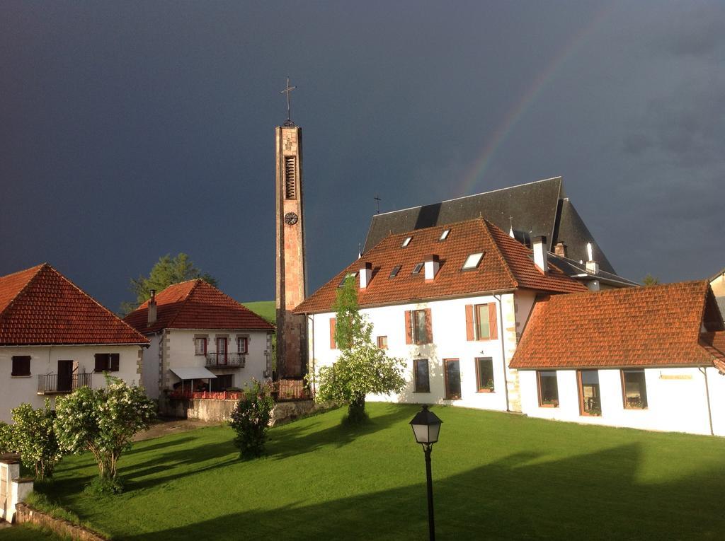 Casa Rural Roncesvalles Espinal-Auzperri Buitenkant foto